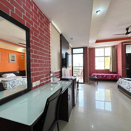 Fernandes Complex Hotel Bangalore Exterior photo