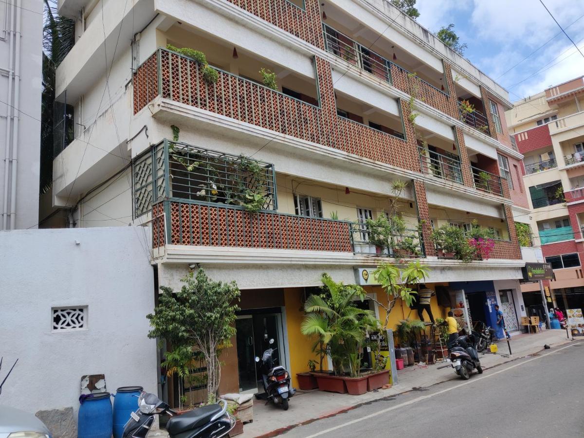Fernandes Complex Hotel Bangalore Exterior photo