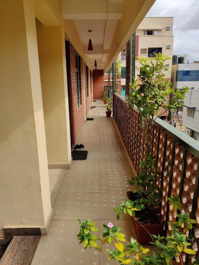 Fernandes Complex Hotel Bangalore Exterior photo